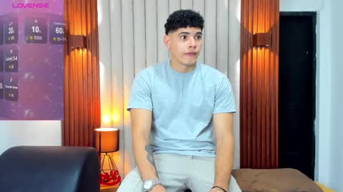 Justin online show from December 2025 07:32:01 PM