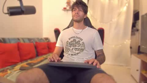 Diego online show from December 2025 09:09:01 PM