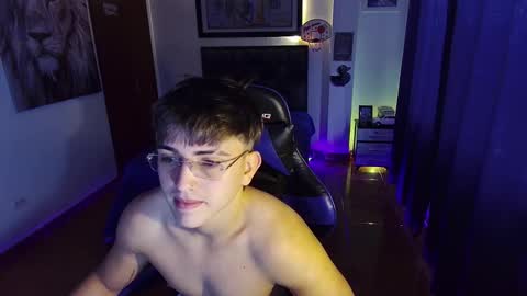 Snapshot of justin_trevor chatting on October 2025 11:21:02 AM Justin trevor online show from October 2025 11:21:02 AM