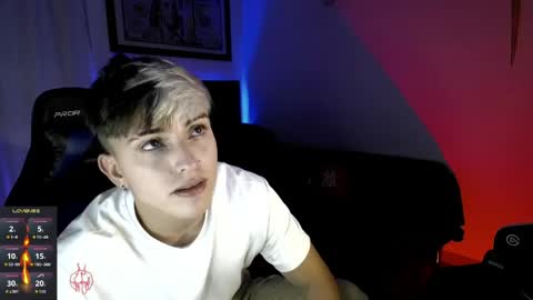 Snapshot of justin_trevor chatting on April 2026 02:25:02 AM Justin trevor online show from April 2026 02:25:02 AM