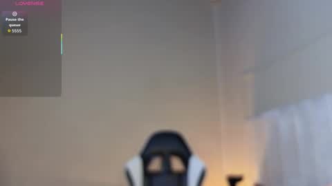 Justin  online show from November 2025 02:43:02 AM