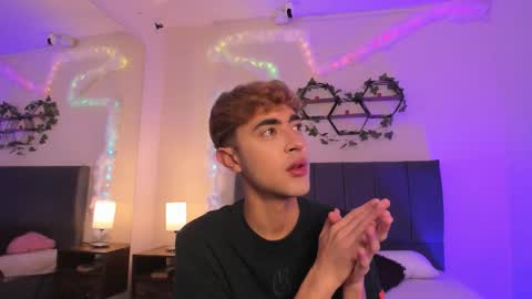 Justin online show from November 2025 11:53:02 AM