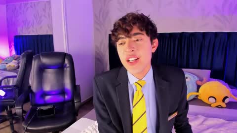 Snapshot of justinbe_ chatting on April 2026 12:44:01 AM Justin online show from April 2026 12:44:01 AM