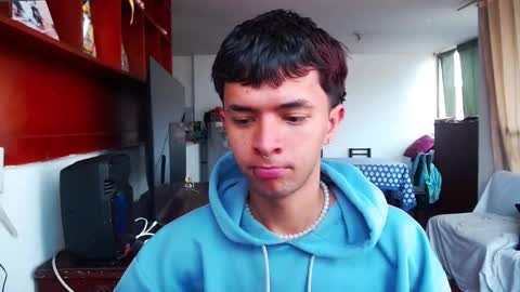 Justine online show from October 2025 06:16:02 PM