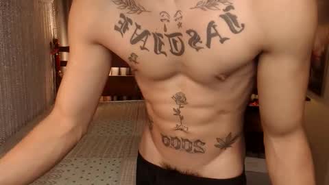 Snapshot of justine_hunk chatting on January 2026 05:44:01 AM justine_hunk online show from January 2026 05:44:01 AM