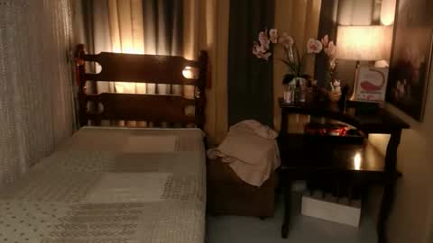 Snapshot of justine_hunk chatting on March 2026 04:42:01 PM justine_hunk online show from March 2026 04:42:01 PM