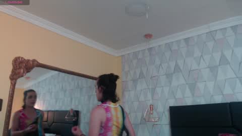 Snapshot of justineperry chatting on January 2025 04:36:02 AM Justine online show from January 2025 04:36:02 AM