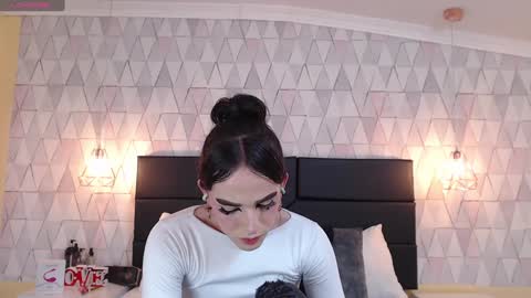 Snapshot of justineperry chatting on February 2025 04:05:01 AM Justine online show from February 2025 04:05:01 AM