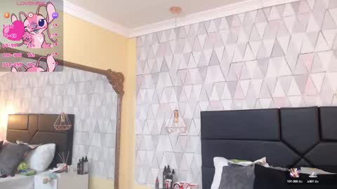 Snapshot of justineperry chatting on February 2025 04:12:02 AM Justine online show from February 2025 04:12:02 AM