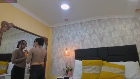 Snapshot of justineperry chatting on October 2025 03:07:02 AM Justine online show from October 2025 03:07:02 AM