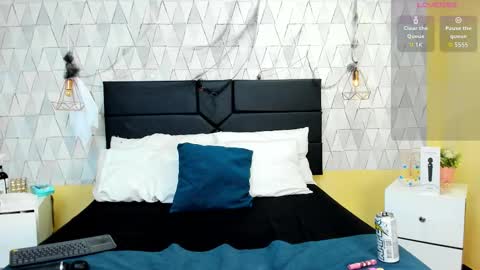 Snapshot of justineperry chatting on November 2025 03:29:01 AM Justine online show from November 2025 03:29:01 AM