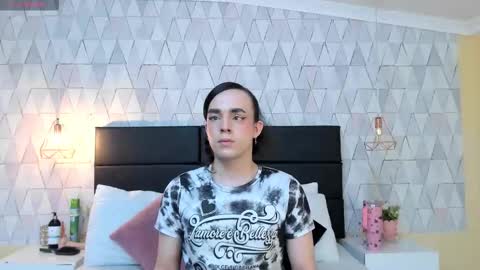 Snapshot of justineperry chatting on November 2025 02:44:01 AM Justine online show from November 2025 02:44:01 AM