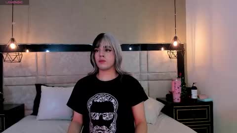 Snapshot of justineperry chatting on November 2025 03:28:01 AM Justine online show from November 2025 03:28:01 AM