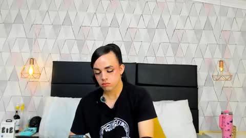 Snapshot of justineperry chatting on December 2025 03:33:01 AM Justine online show from December 2025 03:33:01 AM