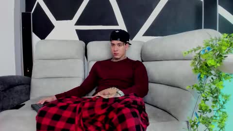 justinfuller_31 online show from November 2025 11:15:01 PM