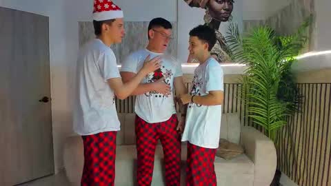 justingtime21 online show from November 2025 05:54:01 AM