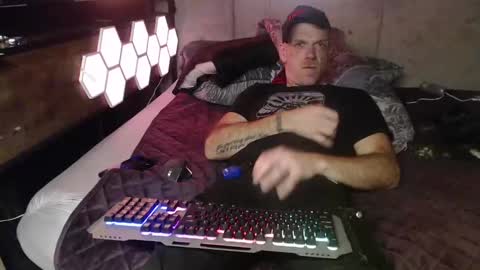 Snapshot of justinmoore1987 chatting on October 2025 10:05:02 AM justinmoore1987 online show from October 2025 10:05:02 AM