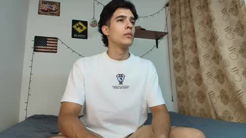 Snapshot of justinsinner1 chatting on February 2025 11:03:01 PM justinsinner1 online show from February 2025 11:03:01 PM