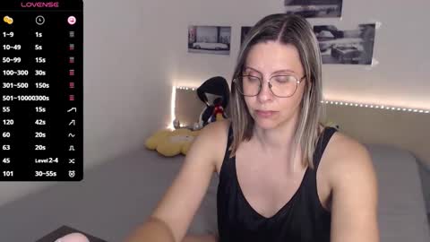 Julie online show from September 2025 03:55:01 PM