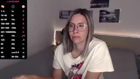 Julie online show from September 2025 03:56:02 PM