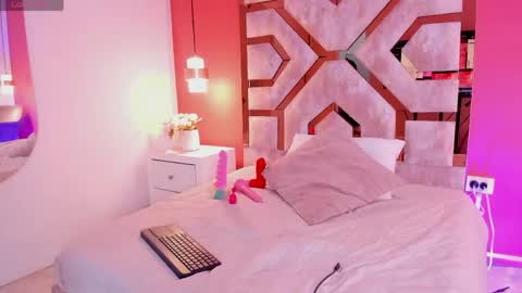 Snapshot of justmia_ chatting on April 2026 12:55:02 AM Mia online show from April 2026 12:55:02 AM