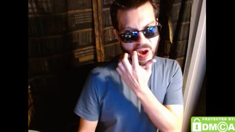 Snapshot of justshutupandwatch chatting on November 2025 07:13:02 PM M. Dean online show from November 2025 07:13:02 PM