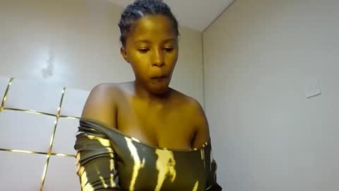 Snapshot of kadime001 chatting on February 2025 07:32:02 PM kadime online show from February 2025 07:32:02 PM