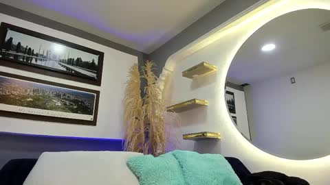 Snapshot of kagomme_h chatting on April 2026 04:46:01 AM Antonella online show from April 2026 04:46:01 AM