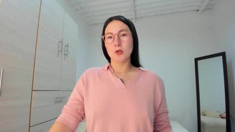 ChloeIndependient model online show from November 2025 03:35:01 PM