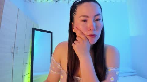 ChloeIndependient model online show from November 2025 03:23:02 PM