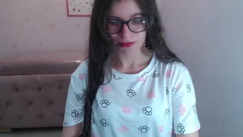 Snapshot of kailee_ch chatting on April 2026 12:31:01 PM Kailee online show from April 2026 12:31:01 PM