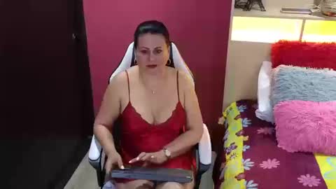 Snapshot of kaily_jonness chatting on October 2025 10:43:02 PM kaily jonness online show from October 2025 10:43:02 PM