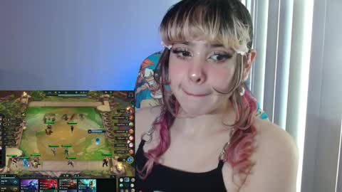 Snapshot of kairilovescumm chatting on December 2024 11:34:02 PM Kairi online show from December 2024 11:34:02 PM