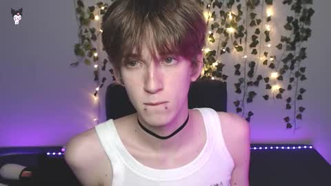 slutkai online show from November 2025 10:01:02 PM