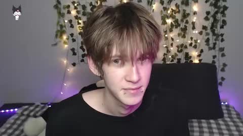 slutkai online show from November 2025 09:09:01 PM