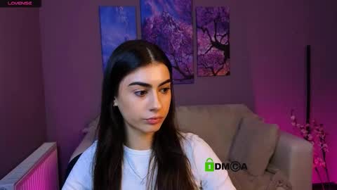 Kaisy online show from November 2025 10:25:02 AM