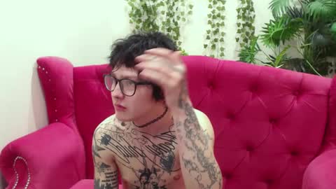 kaitonyan online show from April 2026 10:01:02 PM