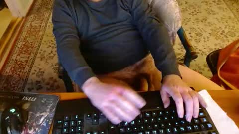 Snapshot of kaiuty chatting on November 2025 04:27:01 PM Leon online show from November 2025 04:27:01 PM