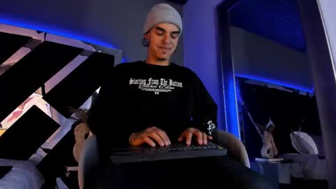 Kale online show from February 2025 02:58:02 AM