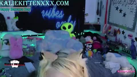 KalieKitten online show from April 2026 08:53:02 PM