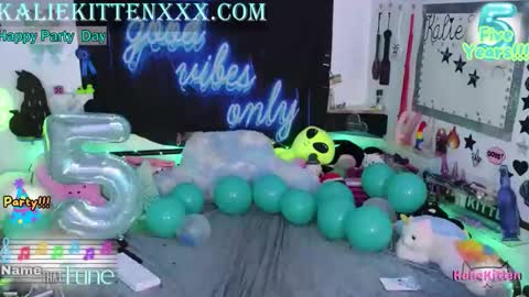 Snapshot of kaliekitten chatting on April 2026 09:34:01 PM KalieKitten online show from April 2026 09:34:01 PM