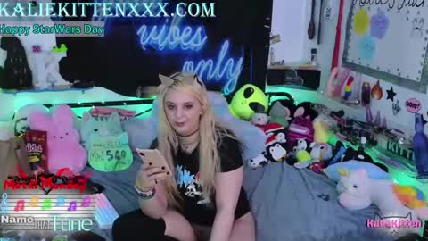 Snapshot of kaliekitten chatting on May 2026 09:22:01 PM KalieKitten online show from May 2026 09:22:01 PM