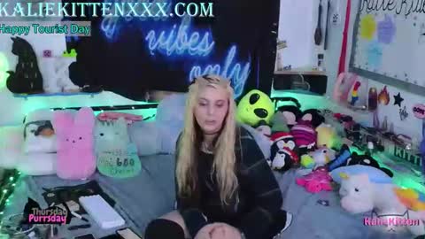 Snapshot of kaliekitten chatting on May 2026 09:31:01 PM KalieKitten online show from May 2026 09:31:01 PM