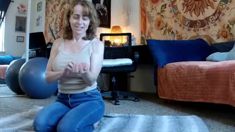 Tara Smith online show from February 2025 04:52:01 PM