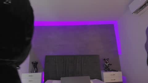 Carolina   online show from December 2024 10:11:02 PM