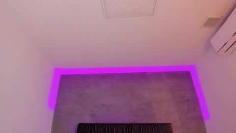 Carolina   online show from February 2025 05:37:01 PM