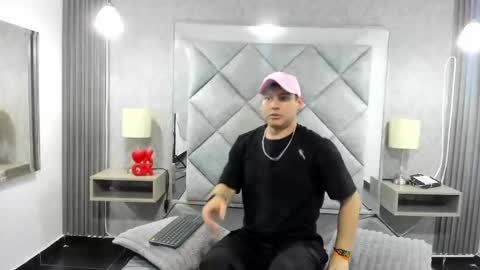 Snapshot of kalixtaylor chatting on April 2026 07:23:01 PM Kalix online show from April 2026 07:23:01 PM