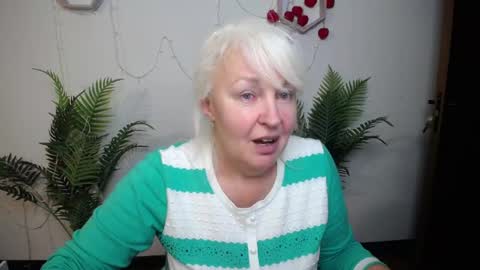 Snapshot of kamaliasim chatting on April 2026 07:05:02 PM KamaliaSim online show from April 2026 07:05:02 PM