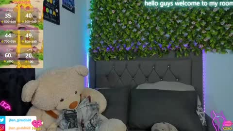 Snapshot of kami_22 chatting on December 2024 04:40:01 PM camilo  independent model online show from December 2024 04:40:01 PM