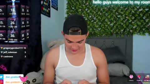 Snapshot of kami_22 chatting on January 2025 12:39:01 AM camilo  independent model online show from January 2025 12:39:01 AM